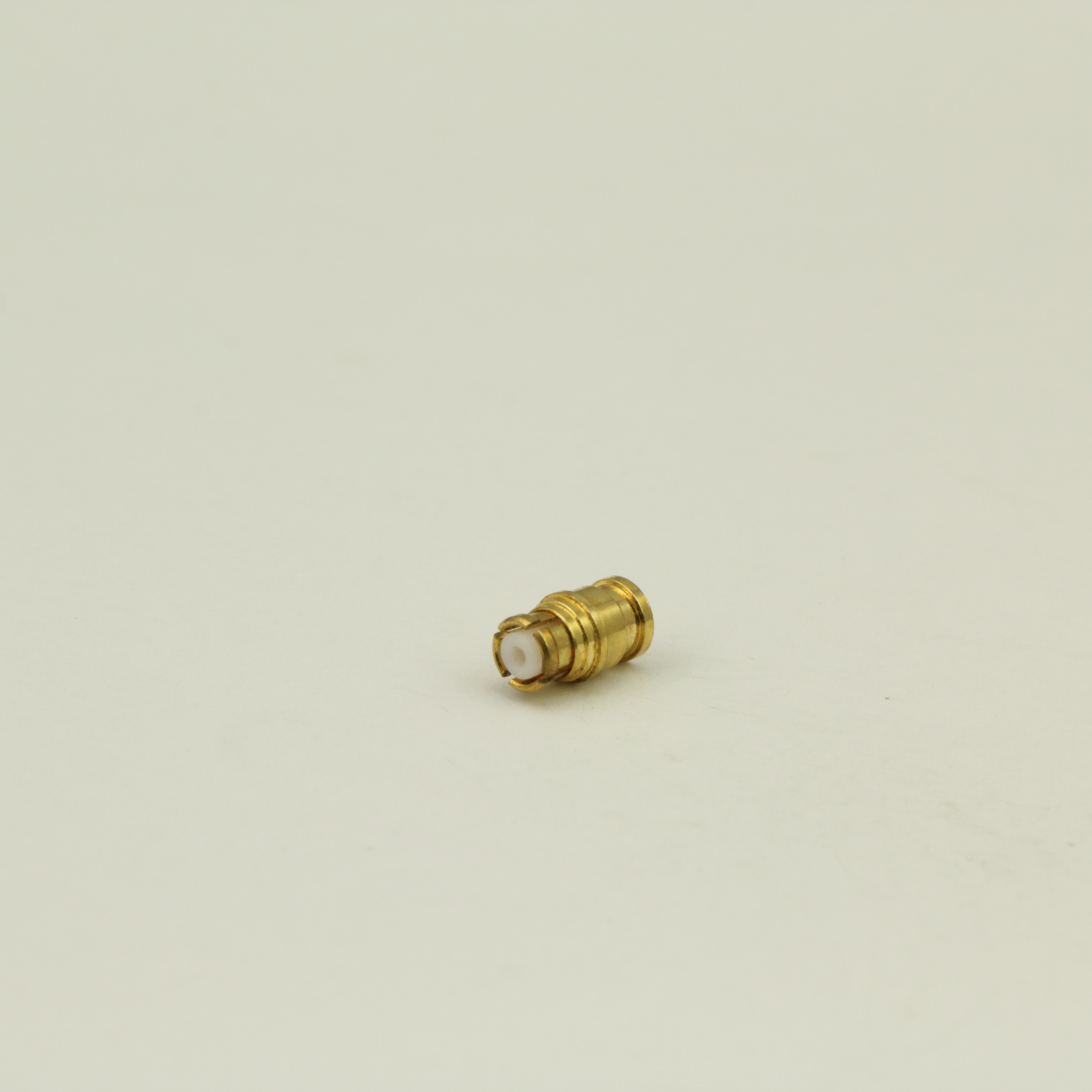 SMP直式母头匹配半钢线缆连接器