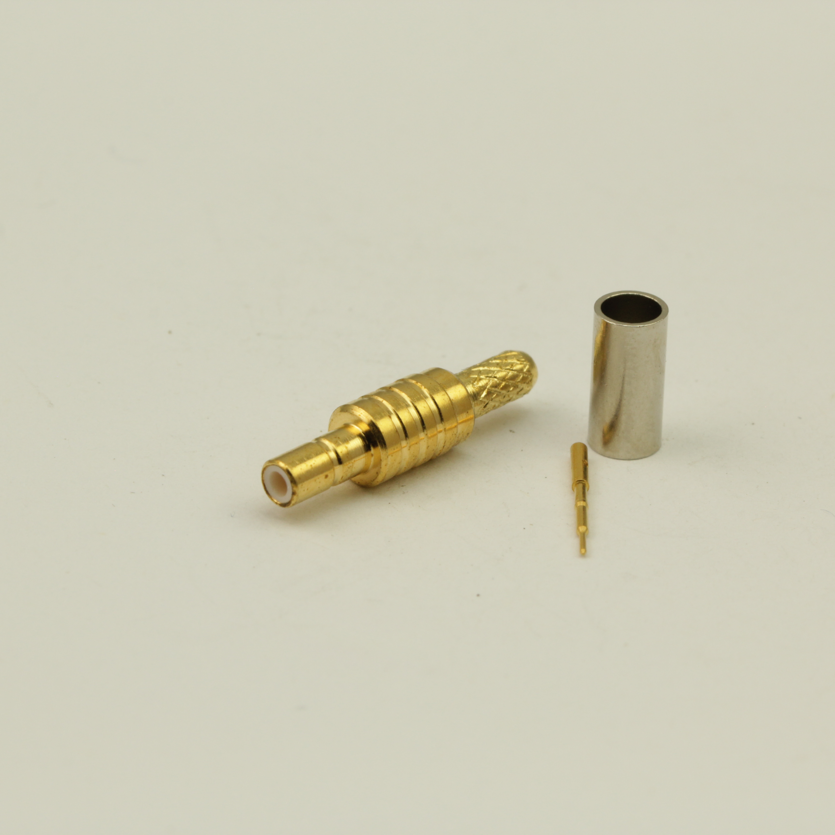 SSMB 公头直式电缆安装连接器